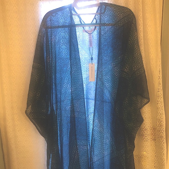 NWT BCBGeneration Sheer Kimono